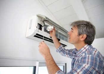 Máy lạnh chảy nước và cách xử lý hiện tượng này đúng cách