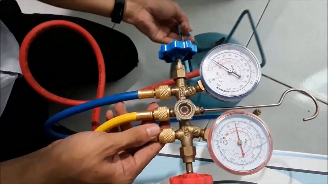 Sửa điều hòa bằng cách bơm thêm gas