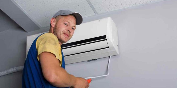 Sửa máy lạnh tại nhà giúp bạn tiết kiệm thời gian, công sức