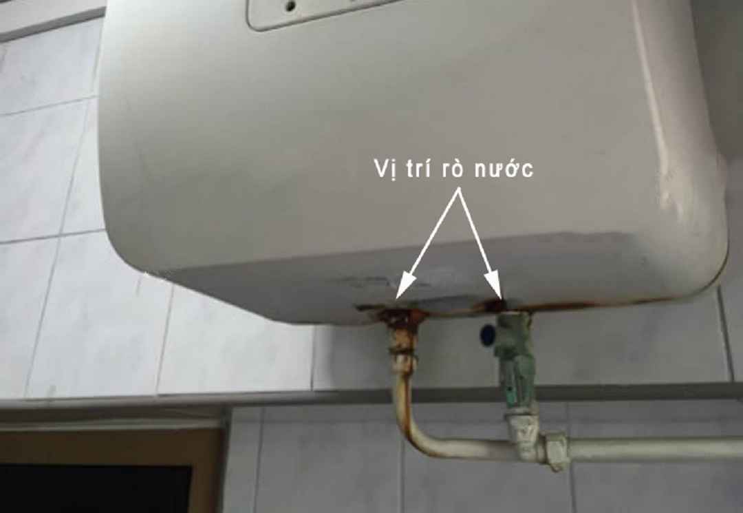 Cách kiểm tra nguyên nhân gây ra rỉ nước trong máy nước nóng