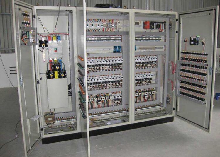 Mua tủ điện chính hãng tại matdaibang.com