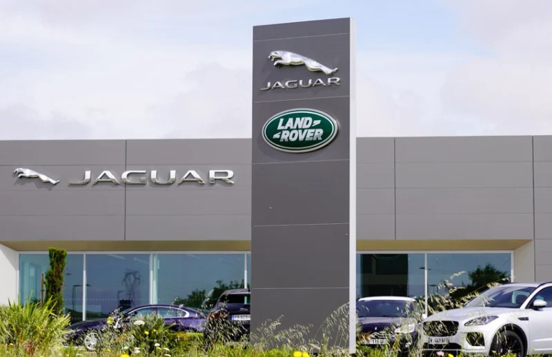 Jaguar được xếp vào phân khúc xe sang toàn cầu