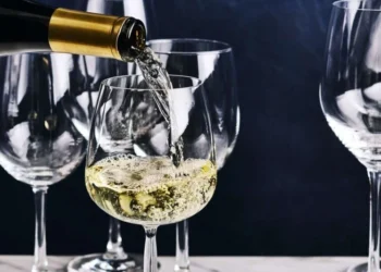 Khám phá bộ sưu tập vang ngọt tại Rượu AK